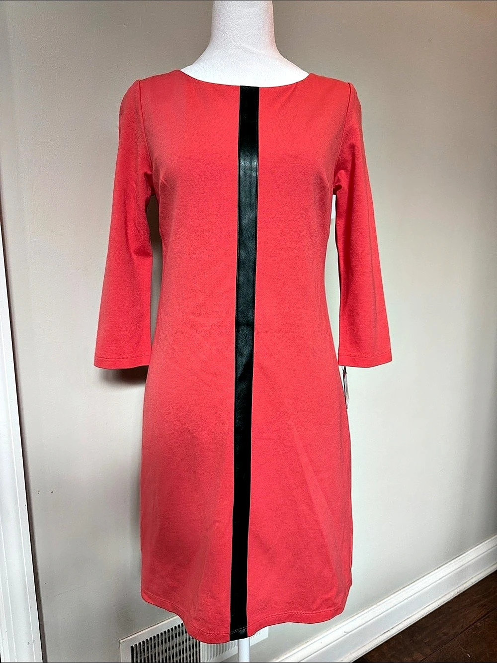 Vince Camuto coral and Black with gold zipper Mini Dress Size 2 new with tags